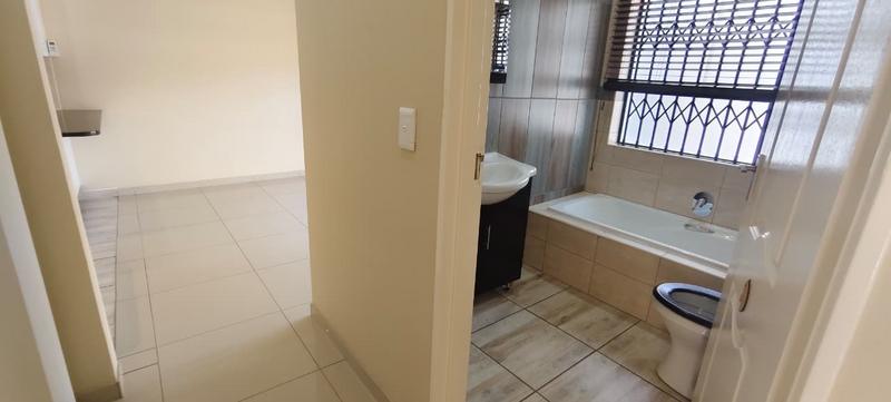 To Let 2 Bedroom Property for Rent in Die Bult North West